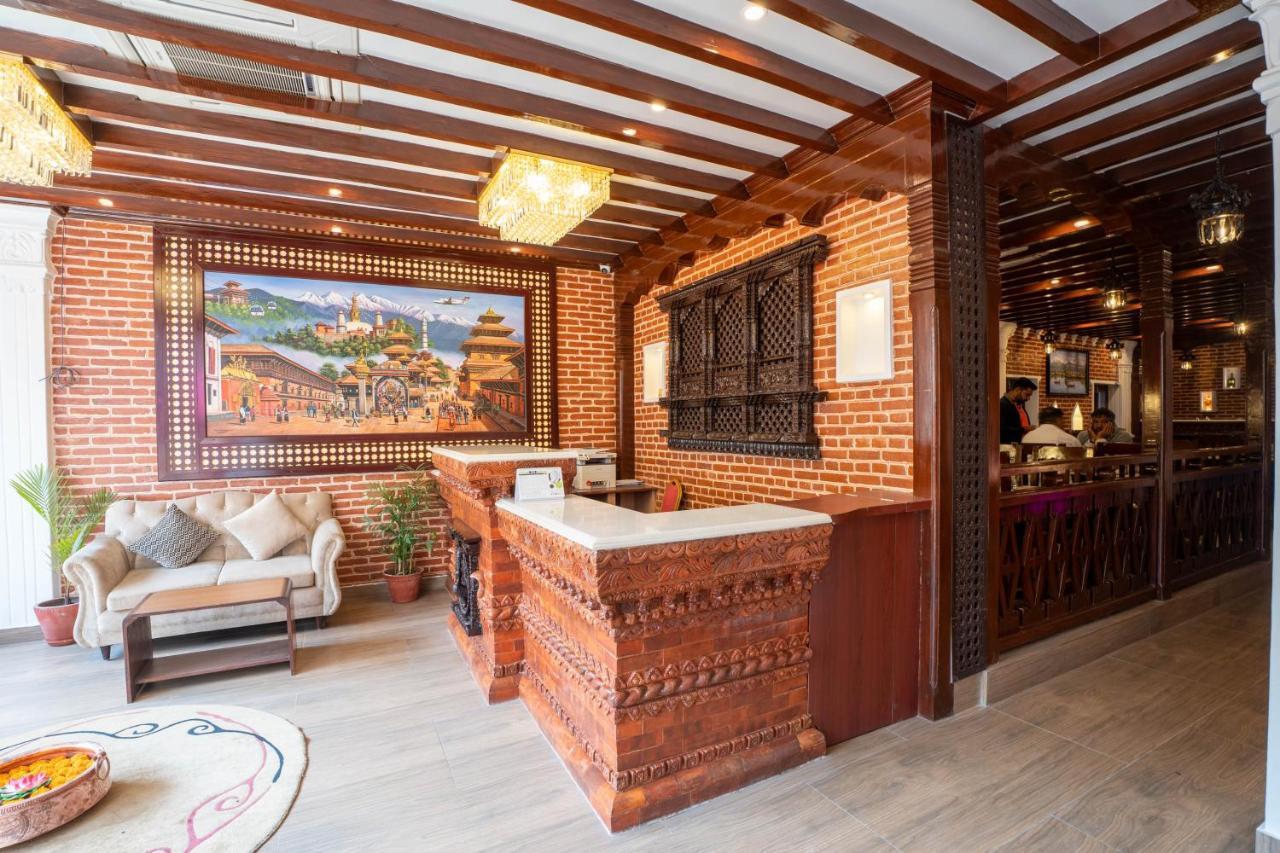 Airport Himalaya Boutique Hotel Катманду Экстерьер фото