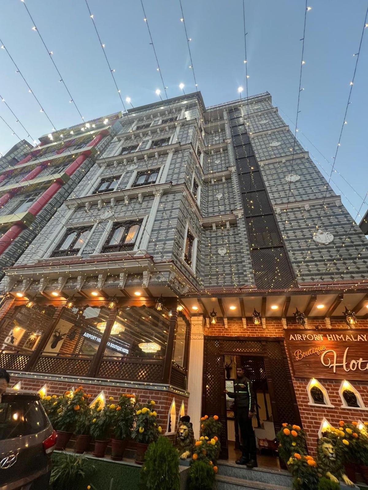 Airport Himalaya Boutique Hotel Катманду Экстерьер фото